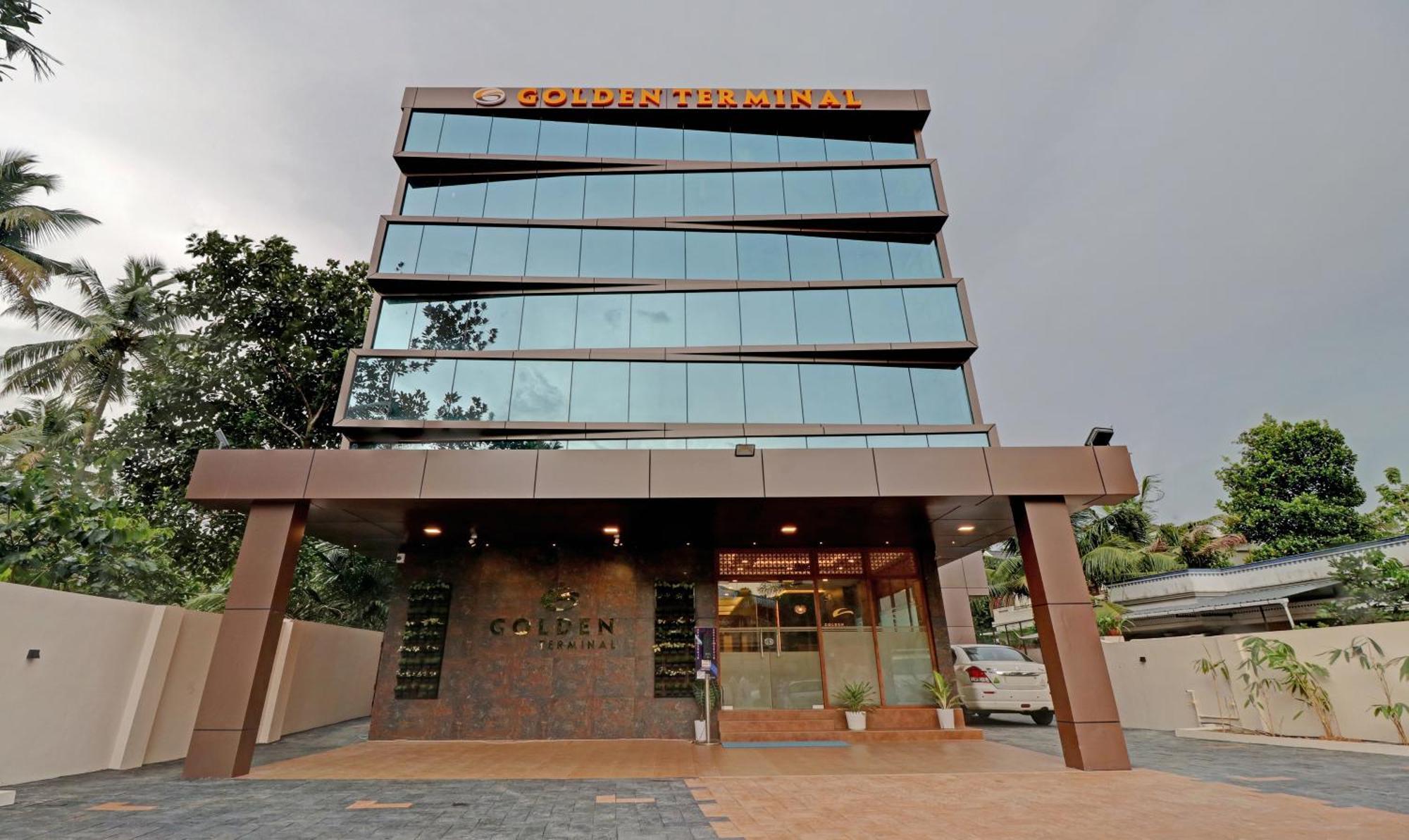 Treebo Golden Terminal, Kochi Airport Hotel Eksteriør billede