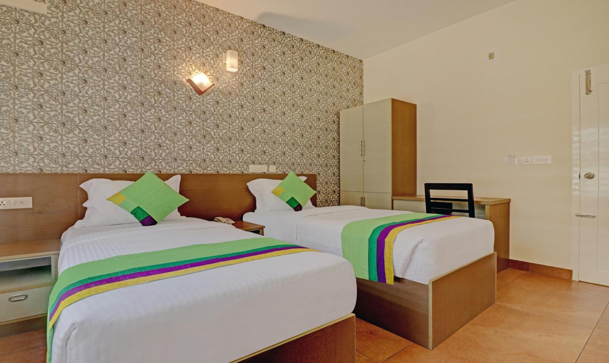 Treebo Golden Terminal, Kochi Airport Hotel Eksteriør billede