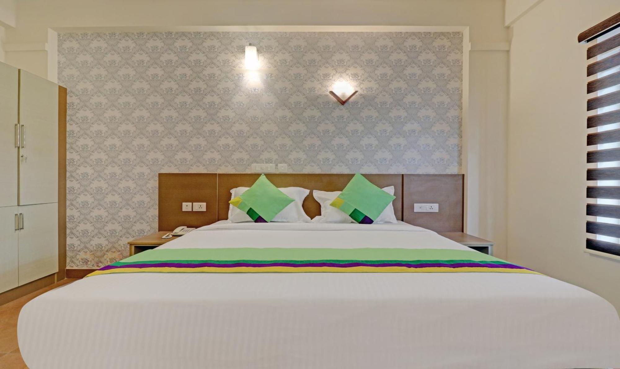 Treebo Golden Terminal, Kochi Airport Hotel Eksteriør billede
