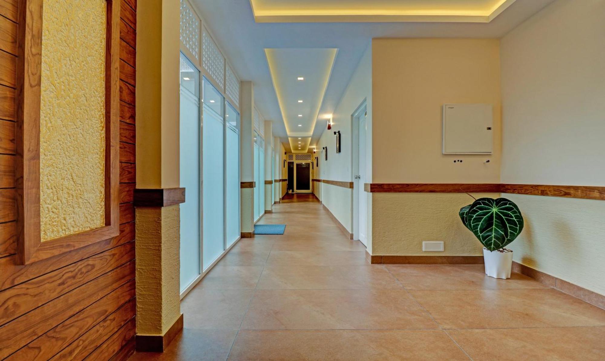 Treebo Golden Terminal, Kochi Airport Hotel Eksteriør billede