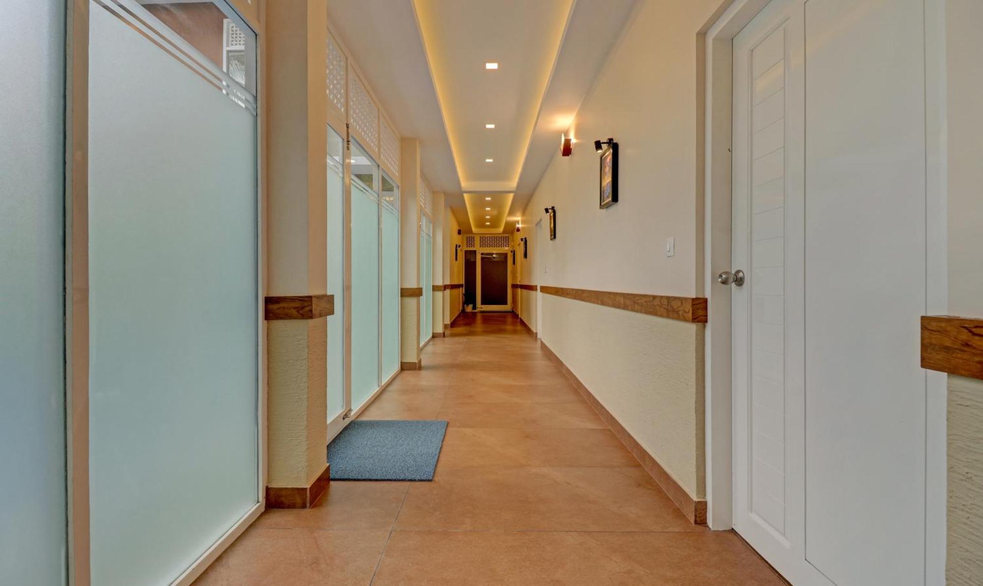 Treebo Golden Terminal, Kochi Airport Hotel Eksteriør billede
